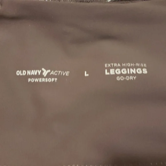 Old Navy Extra High Rise Powersoft Leggings - Picture 9 of 12